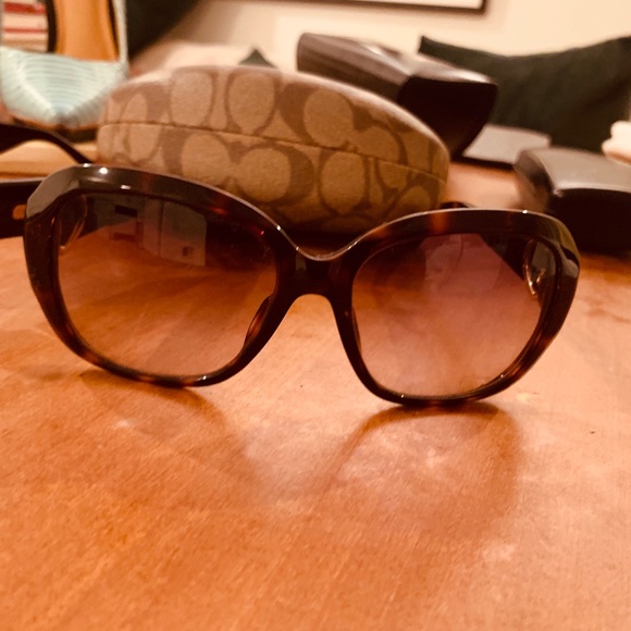 Marc Jacobs Sunglasses - Picture 2 of 6